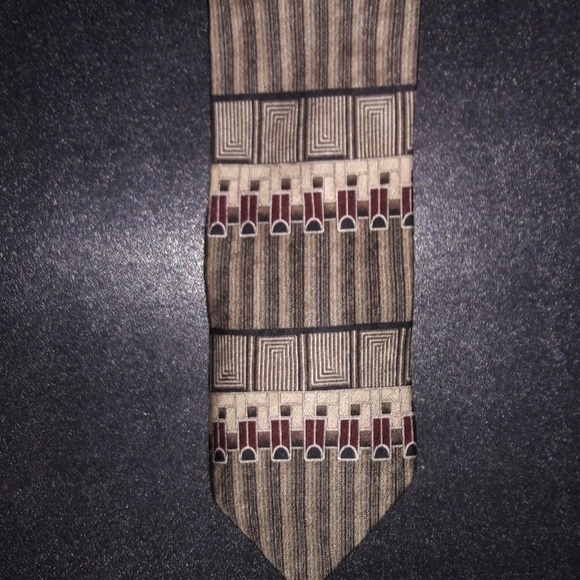 Chez Roffe' Men's 100% Silk Tie - Picture 6 of 8